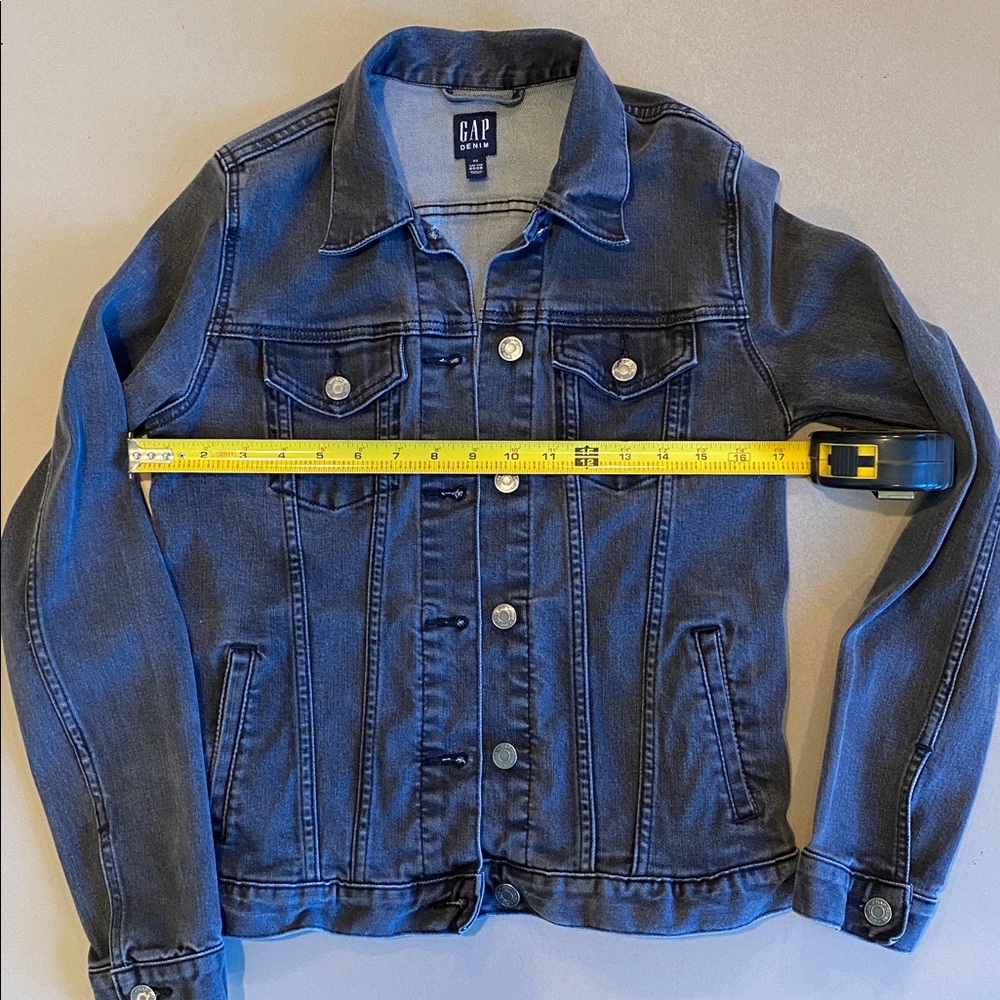 Gapfactory women’s black washed denim jacket  x small